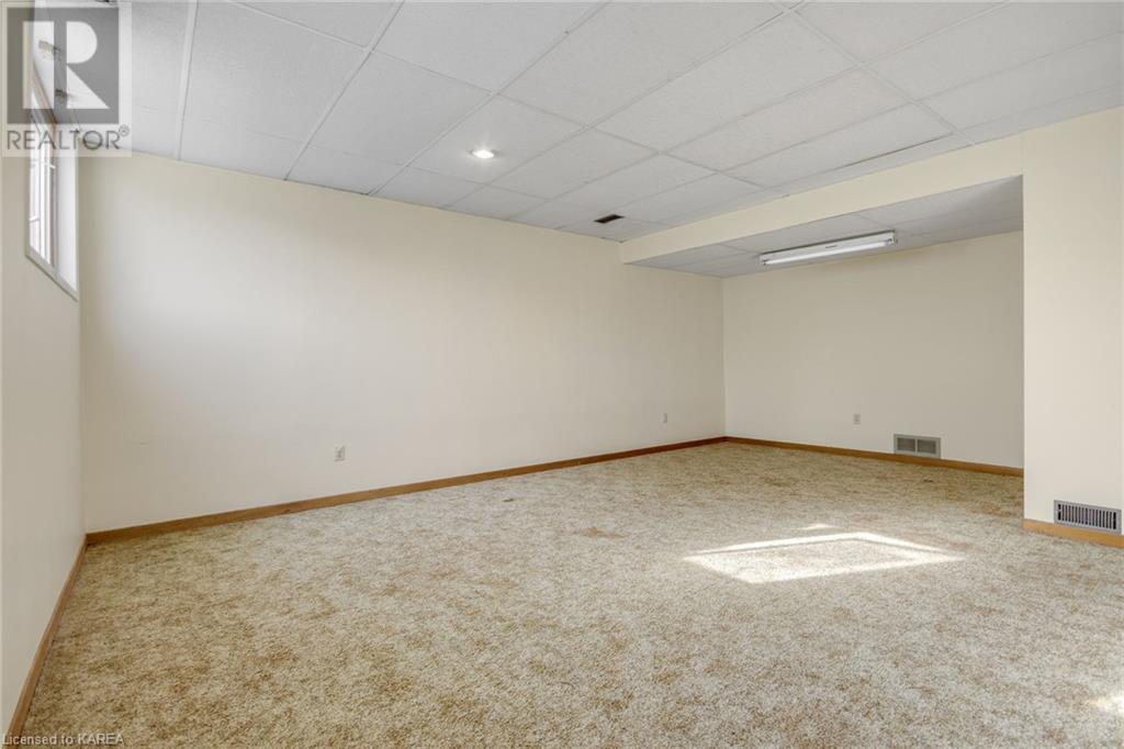 Listing 40423210 - Large Photo # 22