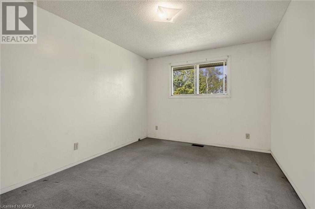 Listing 40423210 - Large Photo # 13