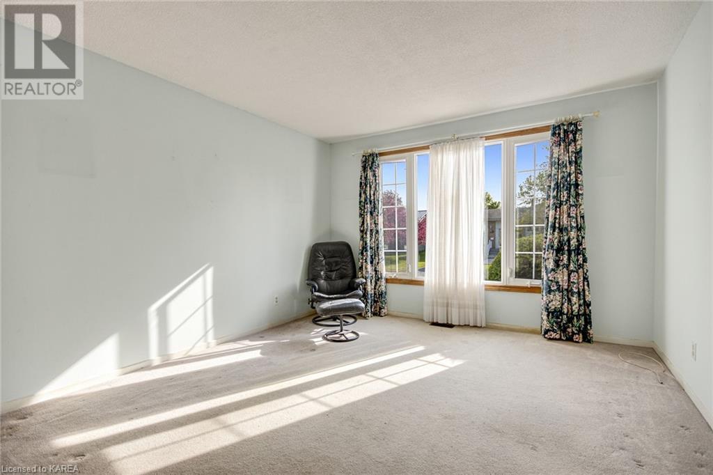 Listing 40423210 - Large Photo # 7