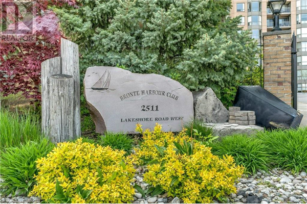 2511 LAKESHORE Road W Unit# 423, Oakville