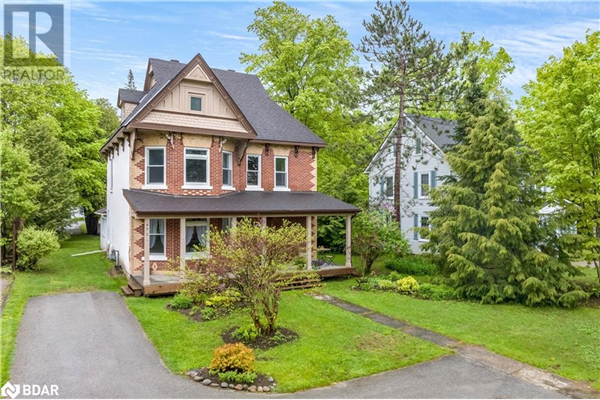 471 BAY Street, Gravenhurst