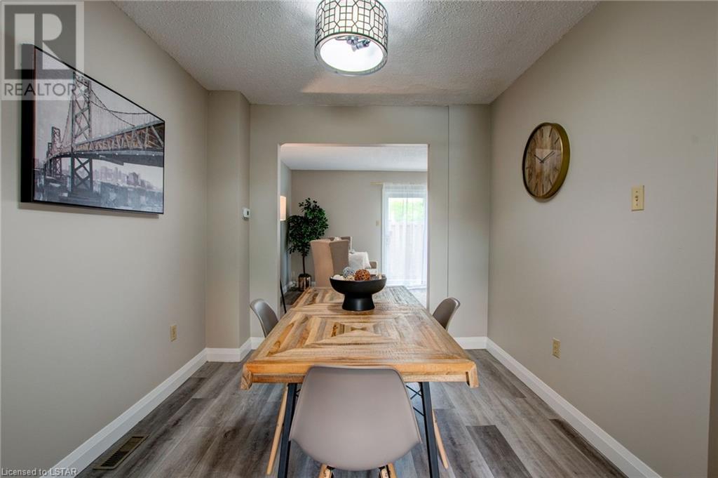 Listing 40424106 - Large Photo # 7