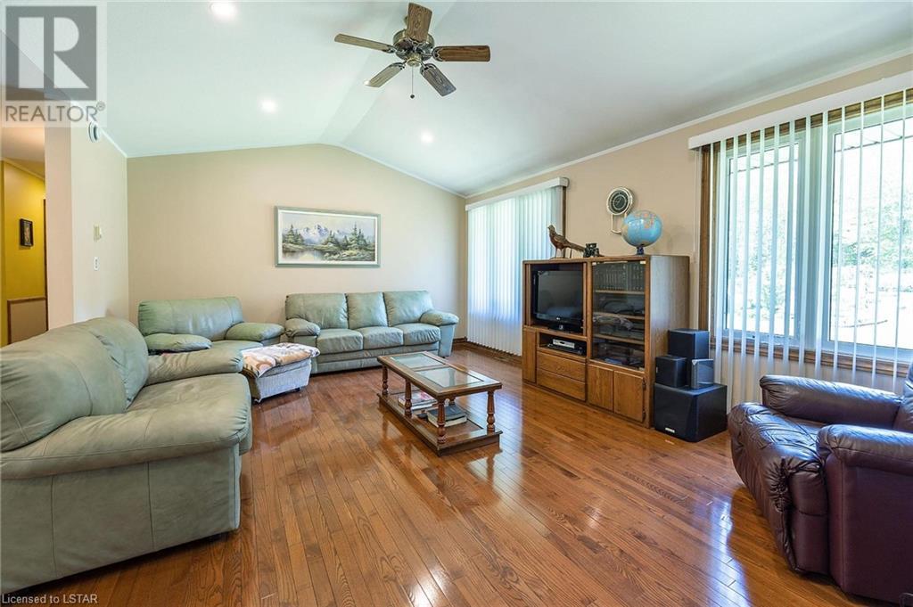 Listing 40424200 - Large Photo # 6