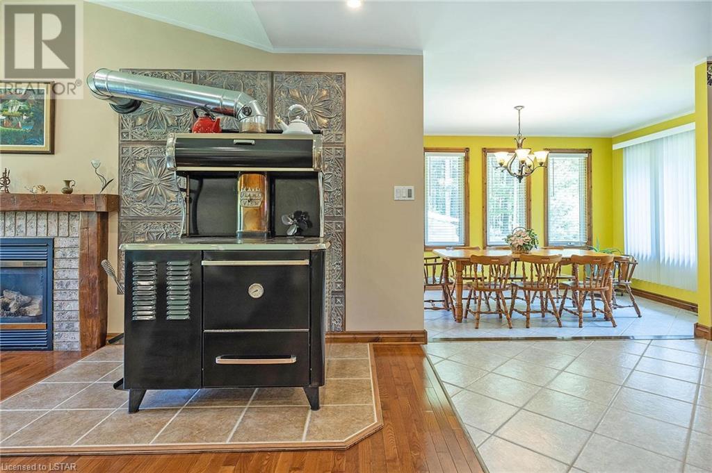 Listing 40424200 - Large Photo # 14