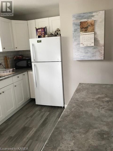 Listing 40424405 - Large Photo # 3