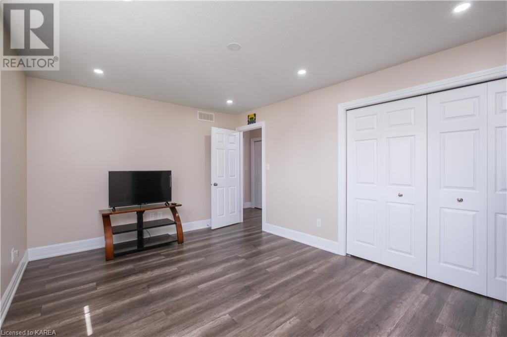 Listing 40424423 - Large Photo # 35