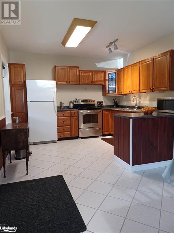 3362 3/4 SUNNIDALE Sideroad