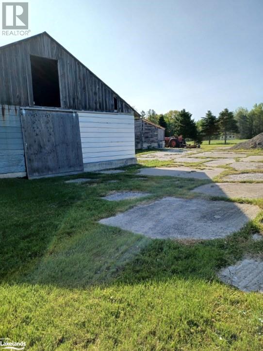 3362 3/4 SUNNIDALE Sideroad