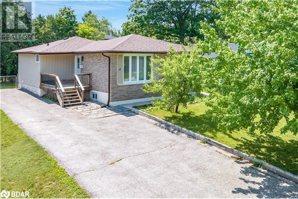 17 DAPHNE Crescent, Barrie