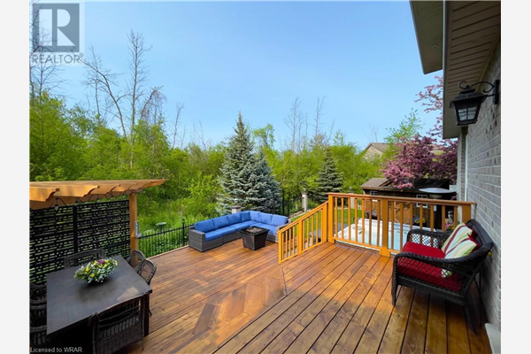 15 MCCORKINDALE Place, Guelph