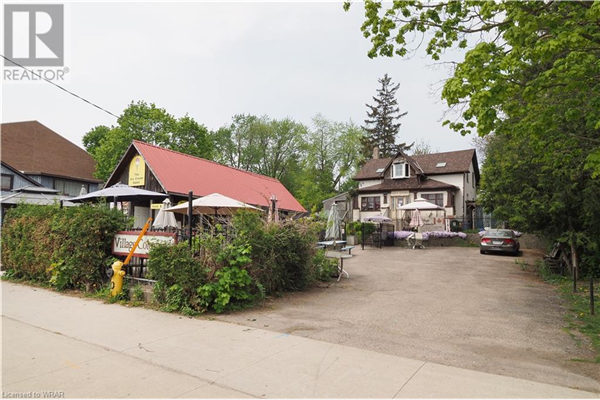 1377 KING Street N, St. Jacobs