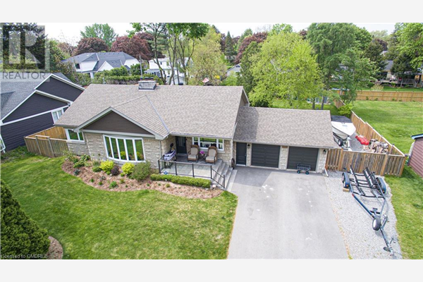 886 KING Road, Burlington