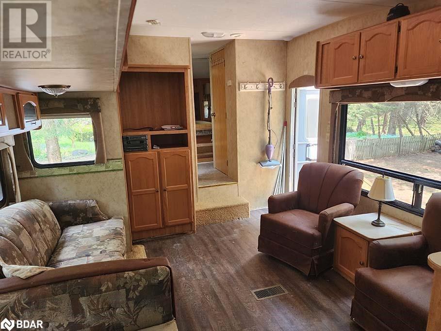 Listing 40425332 - Large Photo # 3