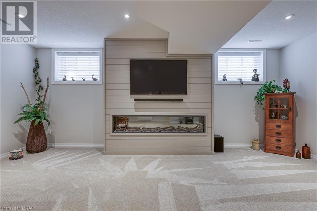 Listing 40425460 - Large Photo # 33