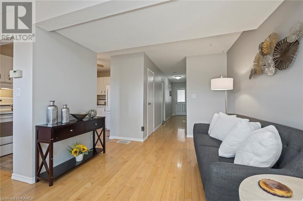 Listing 40425619 - Large Photo # 6