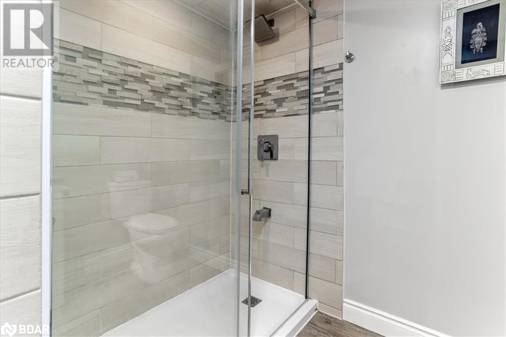 35 INDIAN Trail, Collingwood