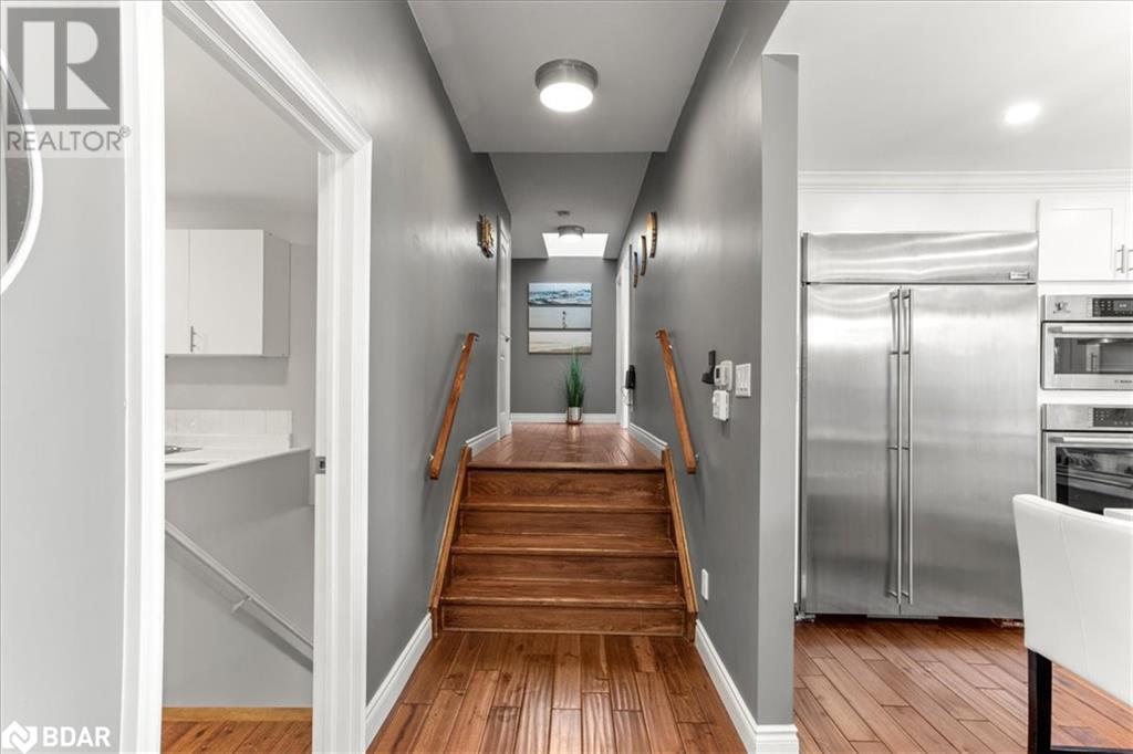 35 INDIAN Trail, Collingwood