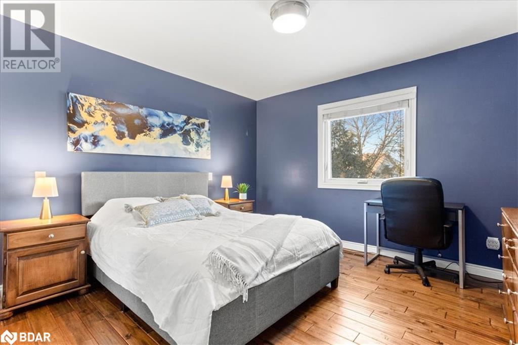 35 INDIAN Trail, Collingwood
