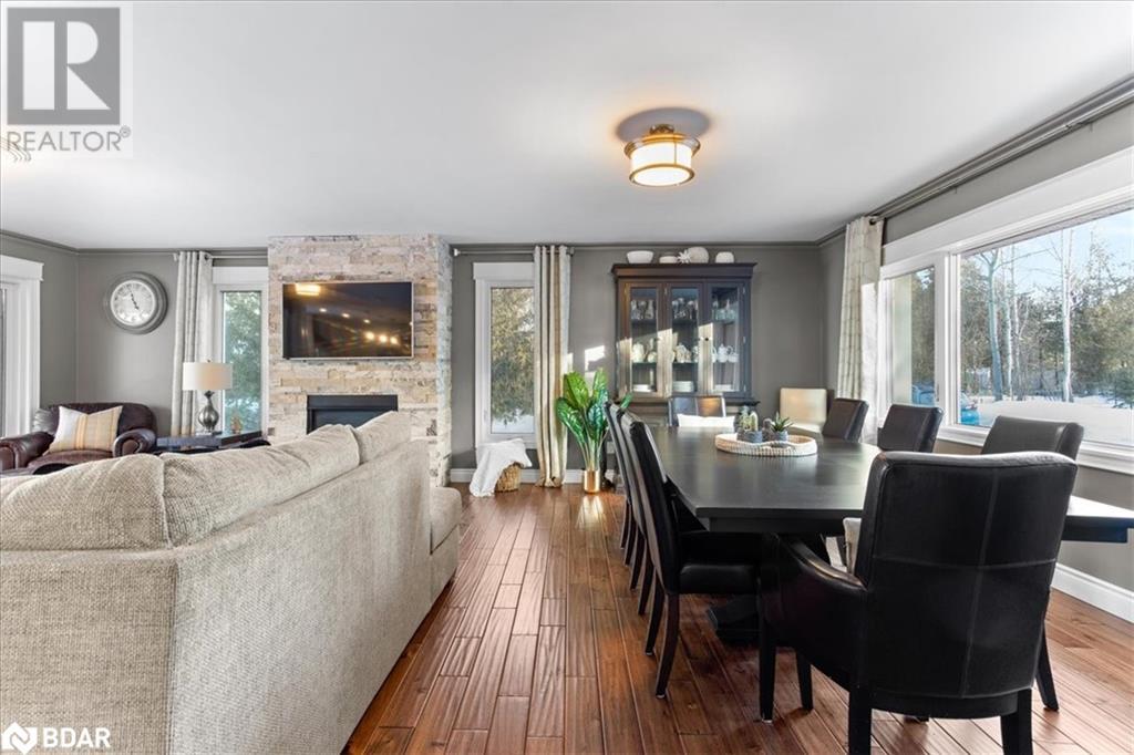 35 INDIAN Trail, Collingwood