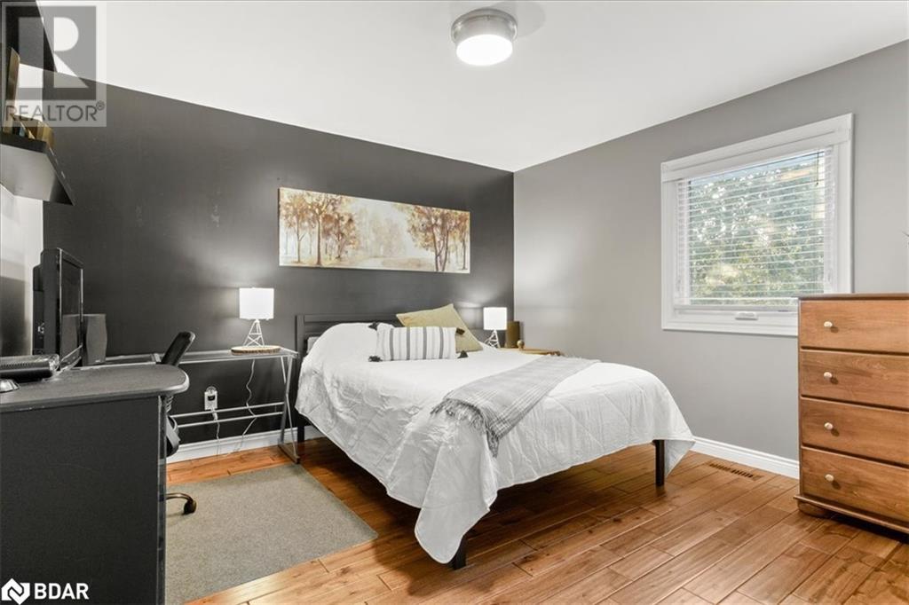 35 INDIAN Trail, Collingwood