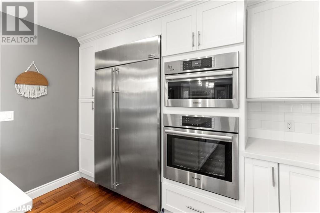 35 INDIAN Trail, Collingwood