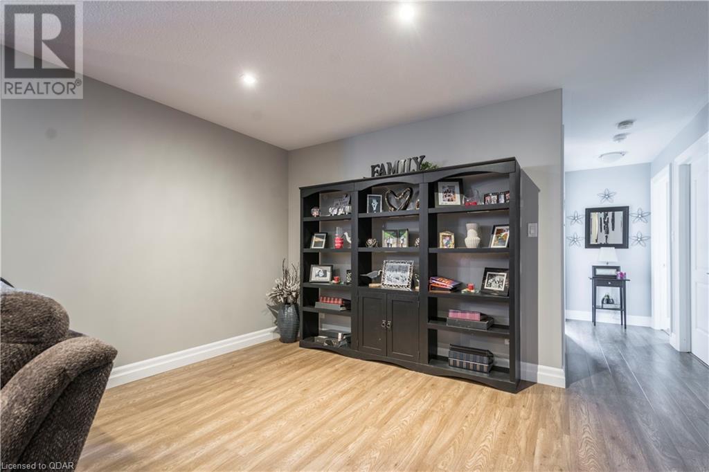Listing 40425782 - Large Photo # 31