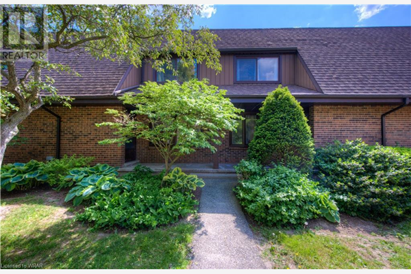 285 SANDOWNE Drive Unit# 14, Waterloo