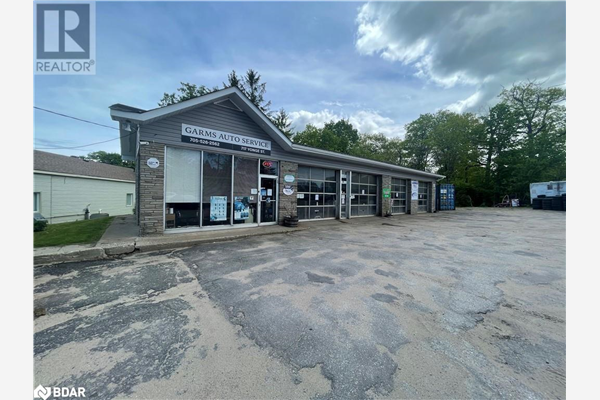 717 YONGE Street, Midland