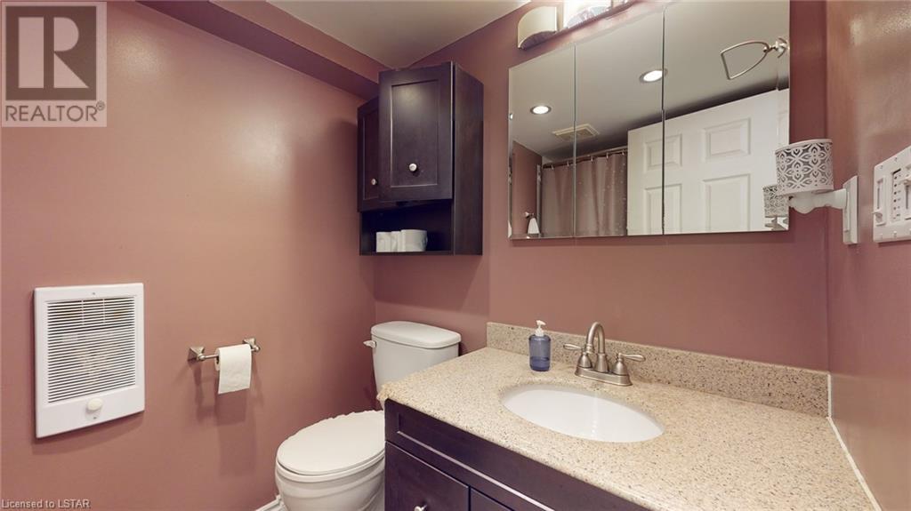 Listing 40426645 - Large Photo # 39