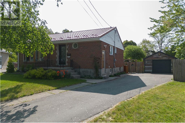1534 MCLARENWOOD Terrace, London