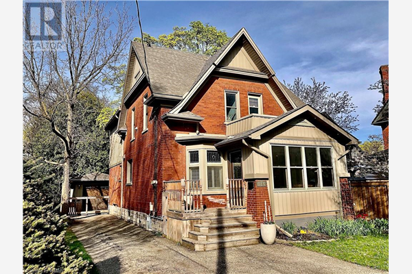 126 CHESTNUT Street, Kitchener