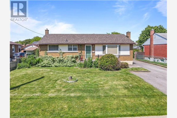 7361 MERRITT Avenue, Niagara Falls