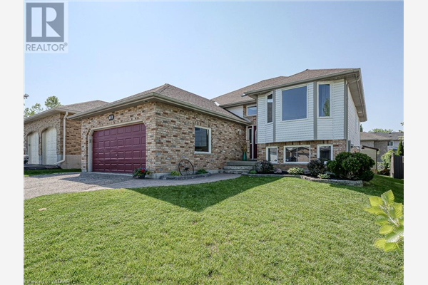 462 NOVA SCOTIA Court, Woodstock