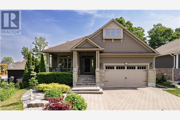 68 GILL Road, Grand Bend