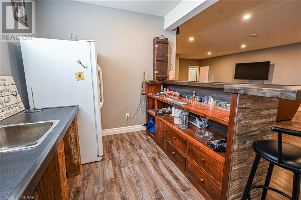 Listing 40427790 - Large Photo # 24