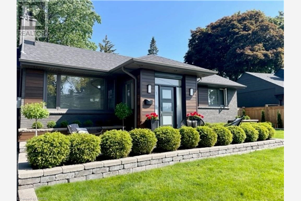 1563 SKYLINE Drive, Mississauga