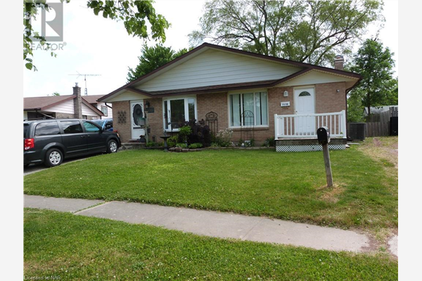 7598 THAMES Crescent, Niagara Falls