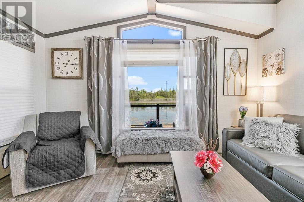 Listing 40428179 - Large Photo # 16