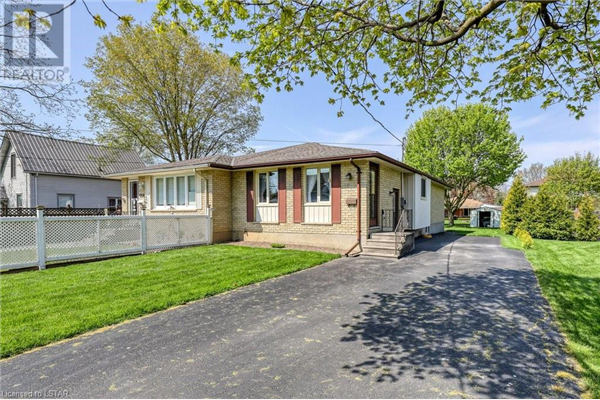 116 MYRTLE Street, Aylmer