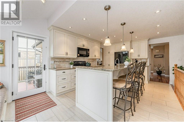 15 WILTSHIRE Place, Guelph
