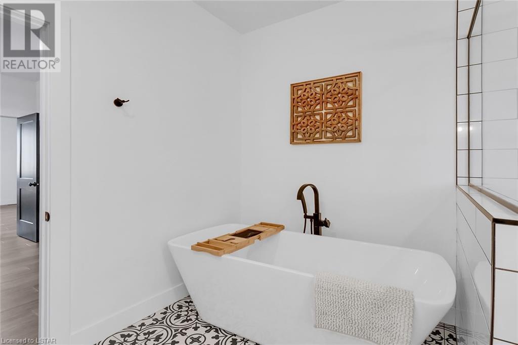 Listing 40430291 - Large Photo # 24