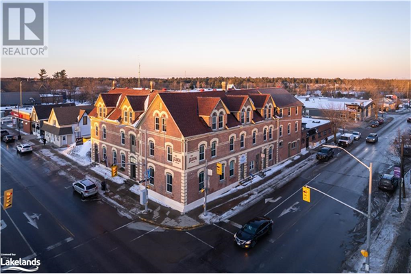 100 MUSKOKA Road N Unit# 33, Gravenhurst
