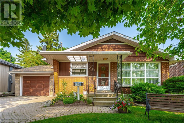 221 TUCKER Street, Arthur
