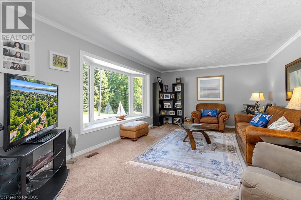 699 20TH Street W