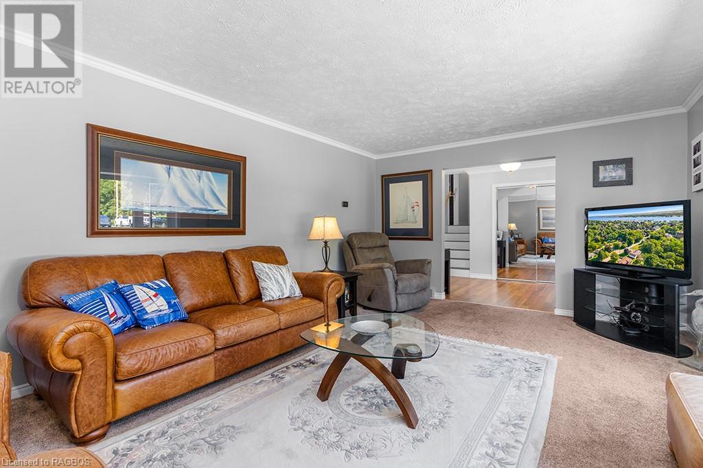 699 20TH Street W