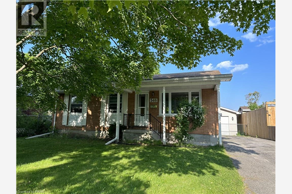 546 GARSIDE Drive, Peterborough