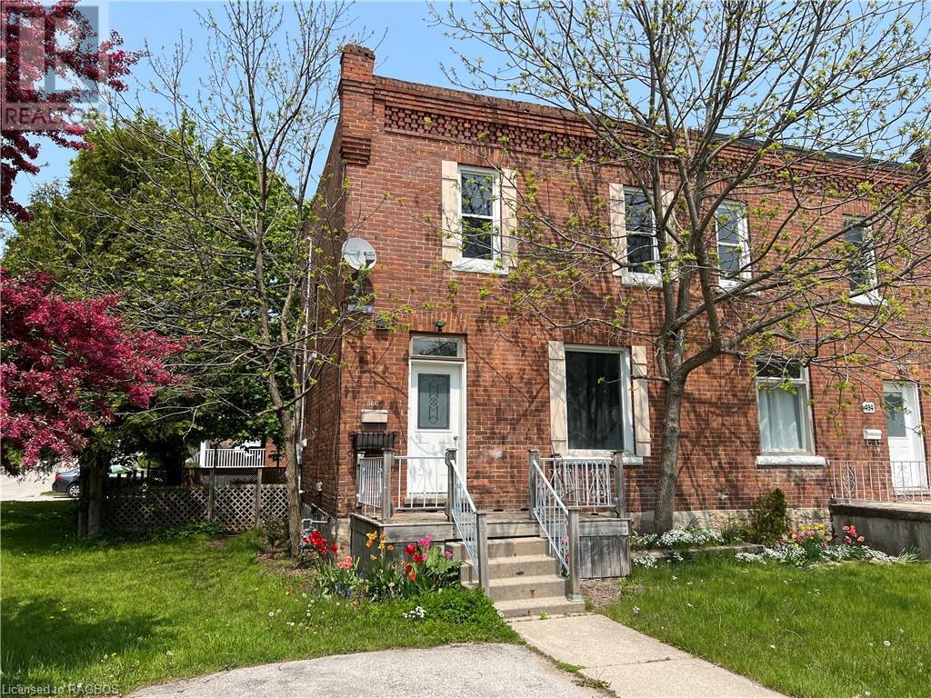 500 16TH Street W