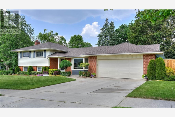 18 BIRCHCLIFF Avenue, Kitchener