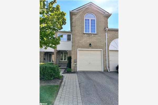 39 HEATHCLIFFE Square Unit# 73, Brampton
