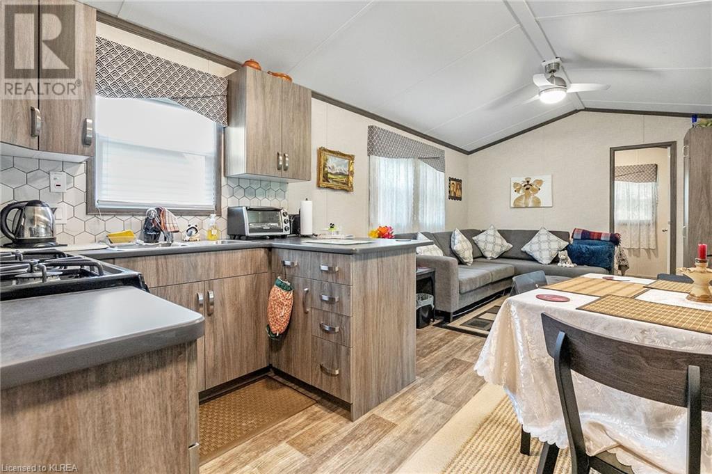 Listing 40432218 - Large Photo # 6